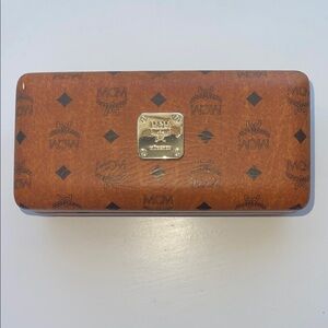 MCM Jumbo Hardshell Sunglasses Case in Cognac Visetos